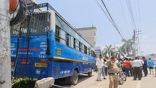 Dehradu-City-Bus-Accident-1782209819724_m - Pahadi News : Latest Uttarakhand News in Hindi | उत्तराखण्ड की ताज़ा ख़बरें
